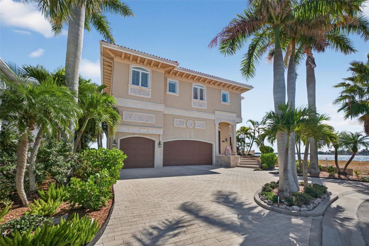 2165 Louisa Drive, Belleair Beach, FL 33786 Photo