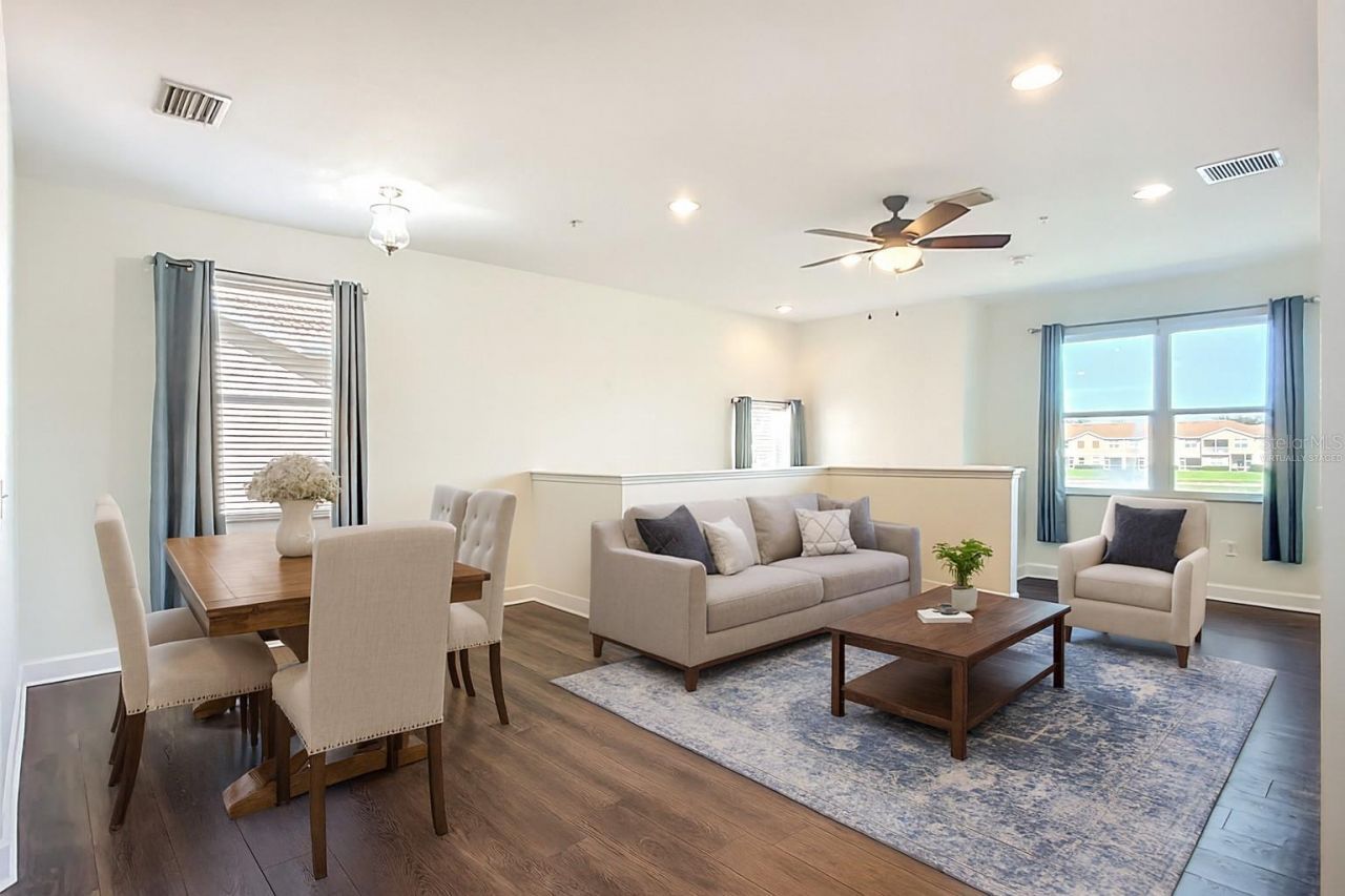 3668 Parkridge Circle, Unit 28-201, Sarasota, FL 34243 Photo