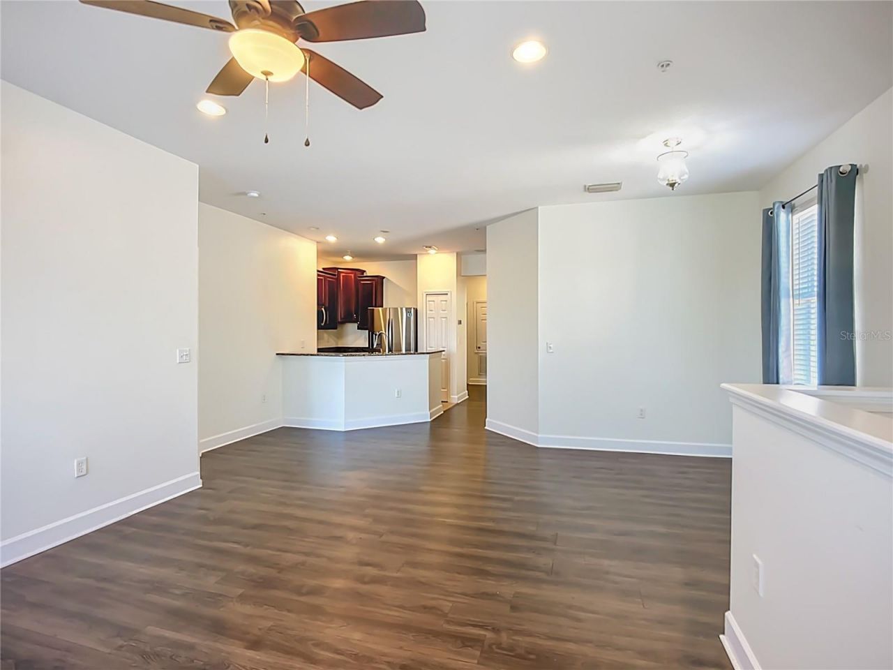 3668 Parkridge Circle, Unit 28-201, Sarasota, FL 34243 Photo