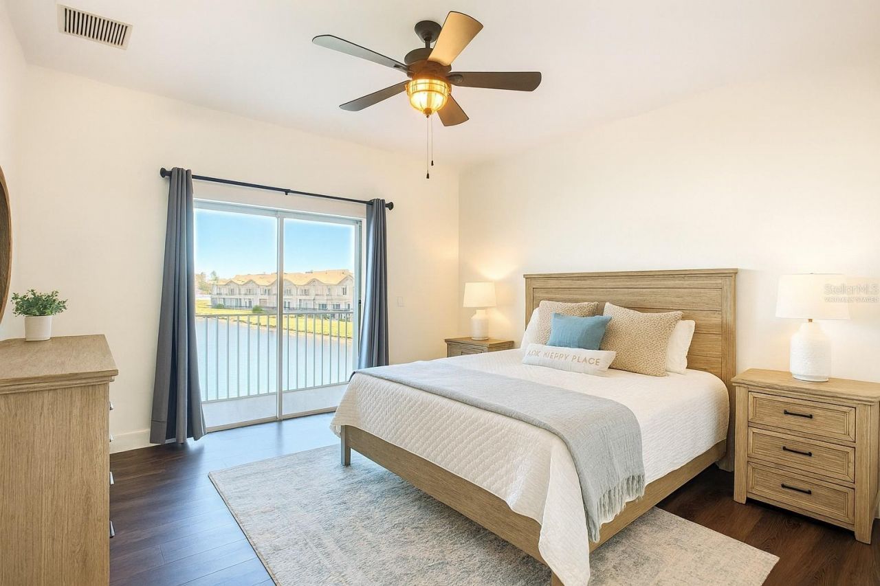 3668 Parkridge Circle, Unit 28-201, Sarasota, FL 34243 Photo