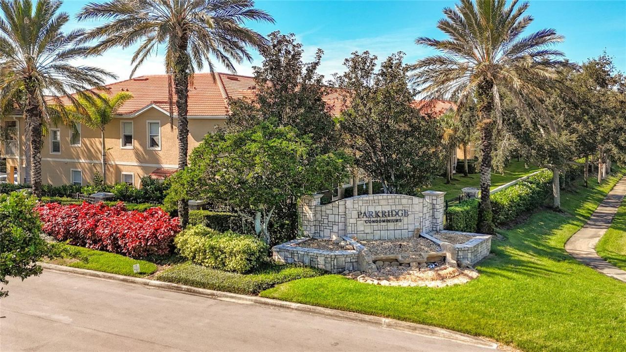3668 Parkridge Circle, Unit 28-201, Sarasota, FL 34243 Photo