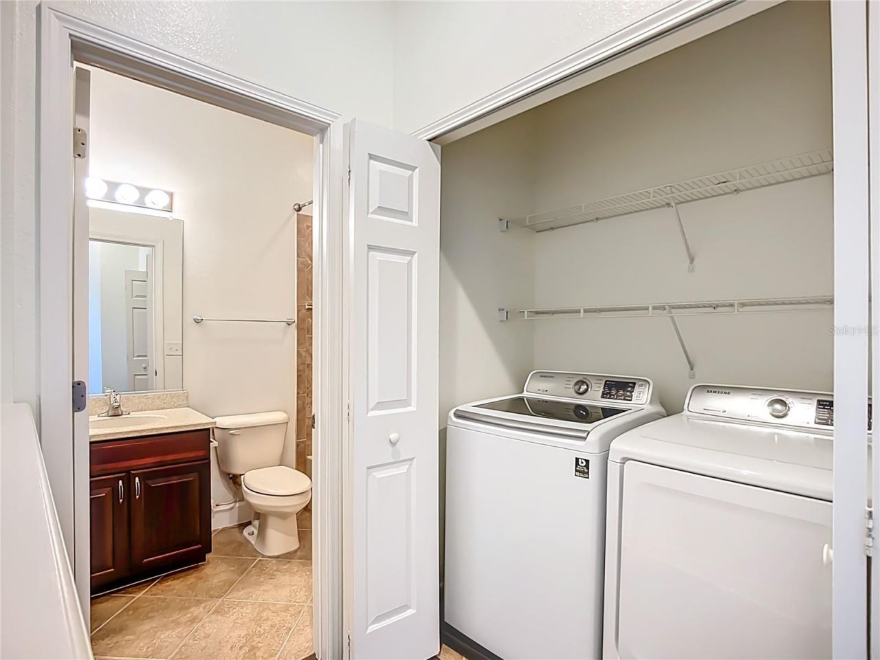 3668 Parkridge Circle, Unit 28-201, Sarasota, FL 34243 Photo