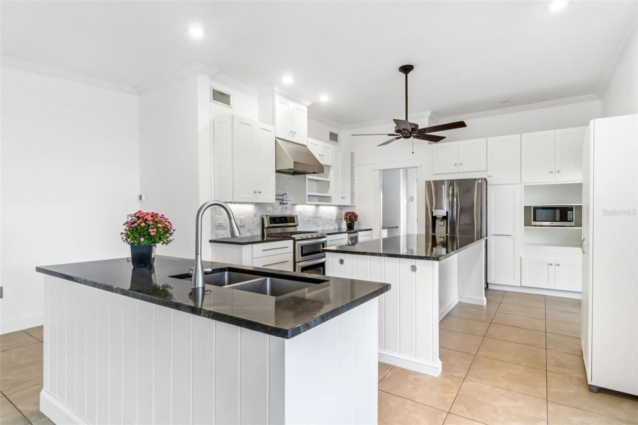 3410 S School Avenue, Sarasota, FL 34239 Photo