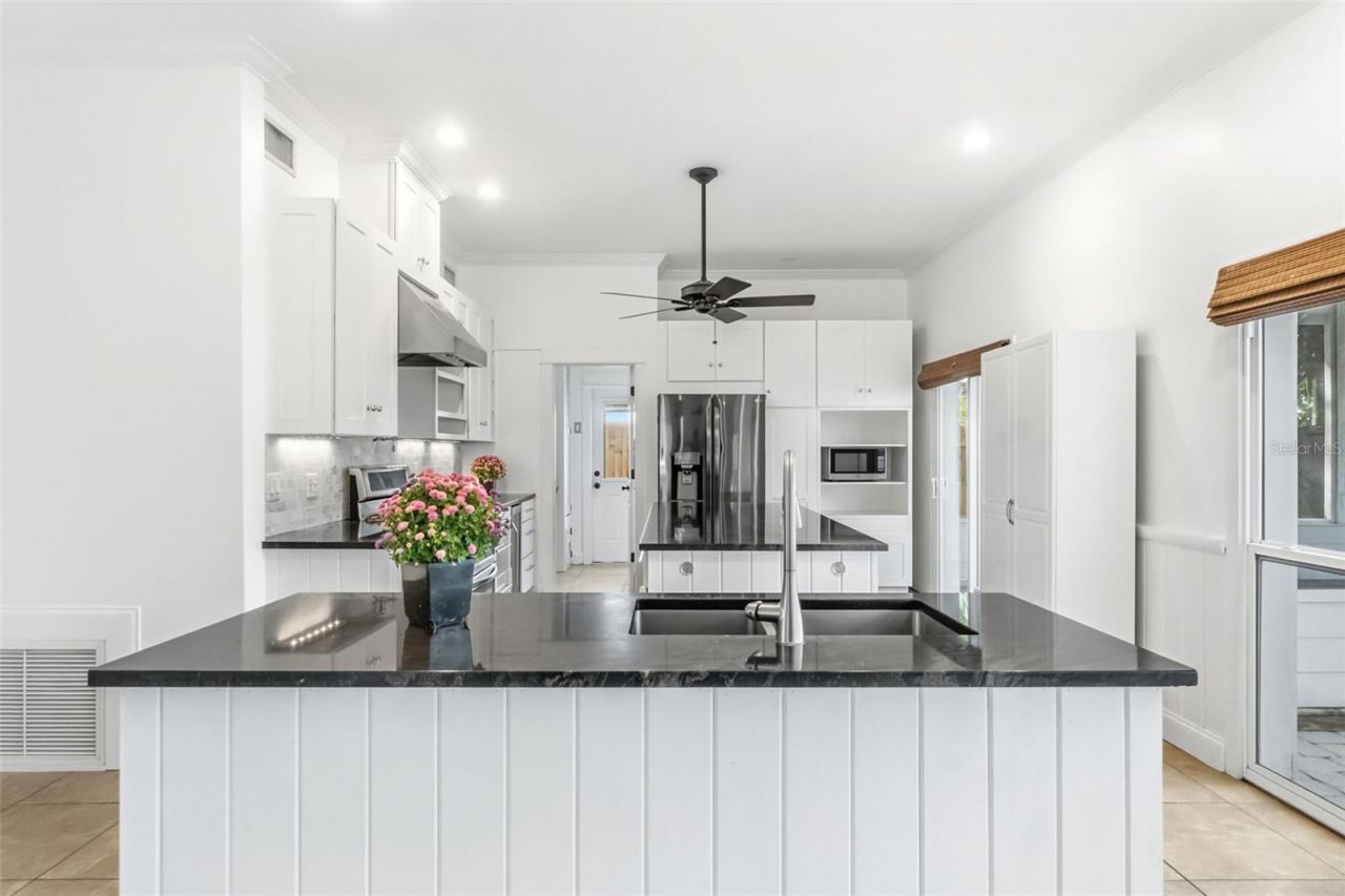 3410 S School Avenue, Sarasota, FL 34239 Photo