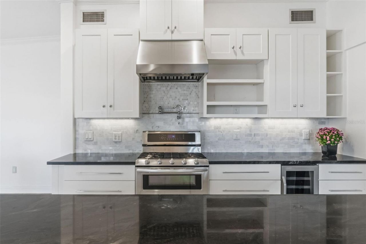 3410 S School Avenue, Sarasota, FL 34239 Photo