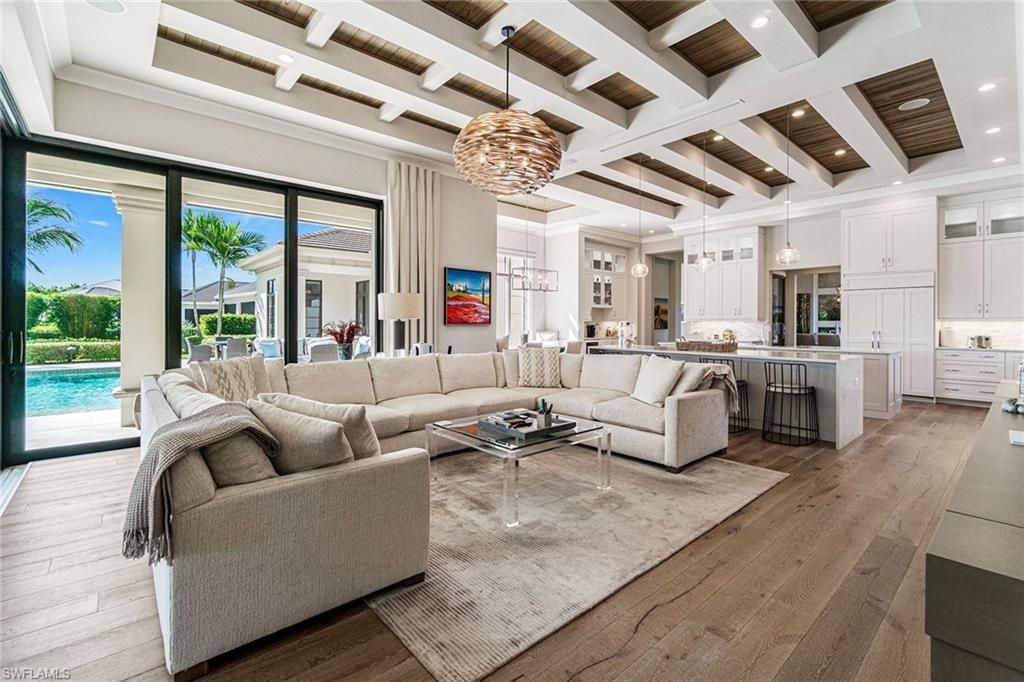 6188 Freemont Dr, Naples, FL 34119 Photo