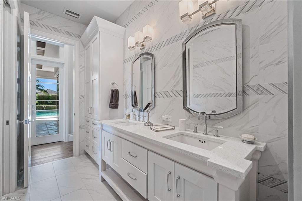 6188 Freemont Dr, Naples, FL 34119 Photo