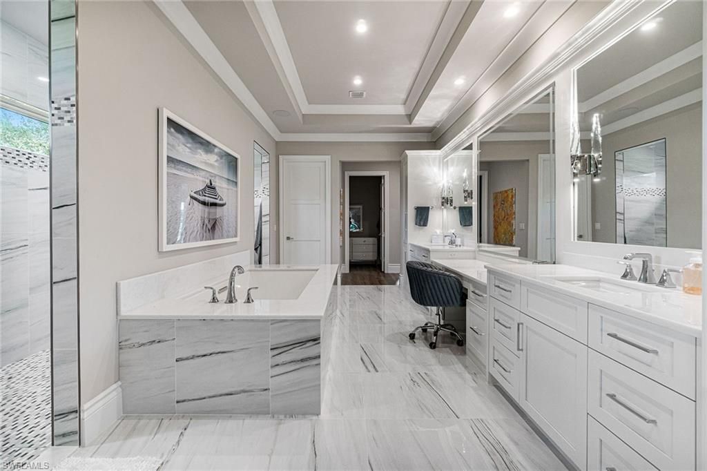 6188 Freemont Dr, Naples, FL 34119 Photo