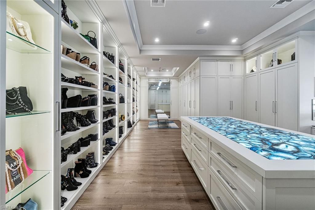 6188 Freemont Dr, Naples, FL 34119 Photo