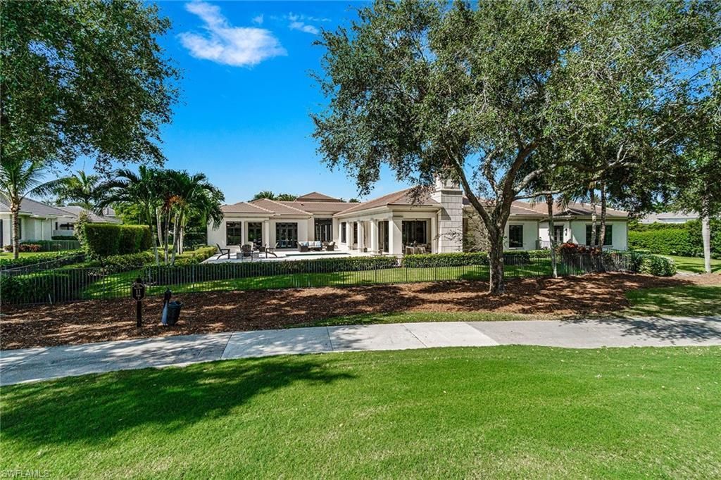 6188 Freemont Dr, Naples, FL 34119 Photo