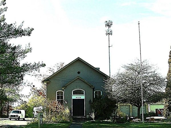 9722 Columbia Road, Olmsted Falls, OH 44138