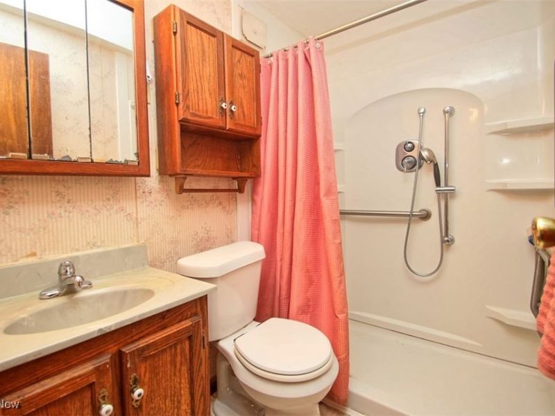 297 Abbe Road N, Elyria, OH 44035 Photo 14