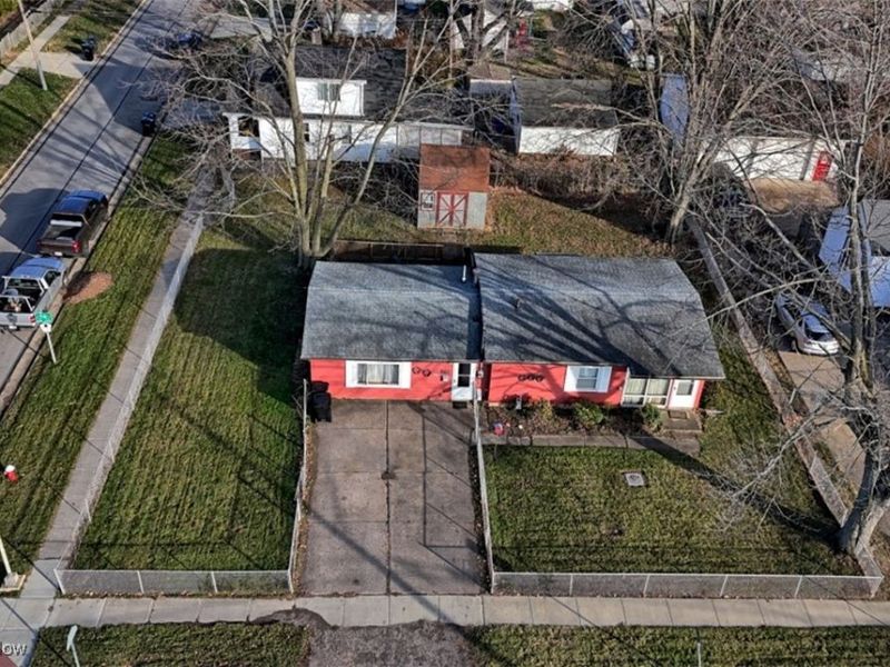 297 Abbe Road N, Elyria, OH 44035 Photo 3