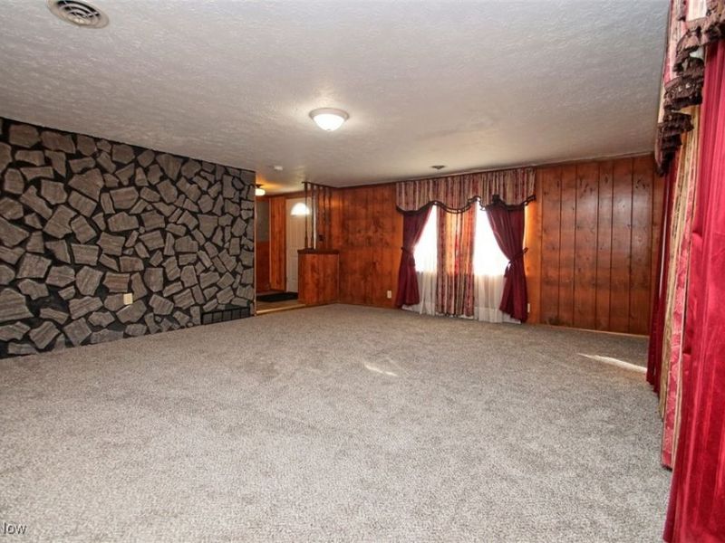 297 Abbe Road N, Elyria, OH 44035 Photo 5