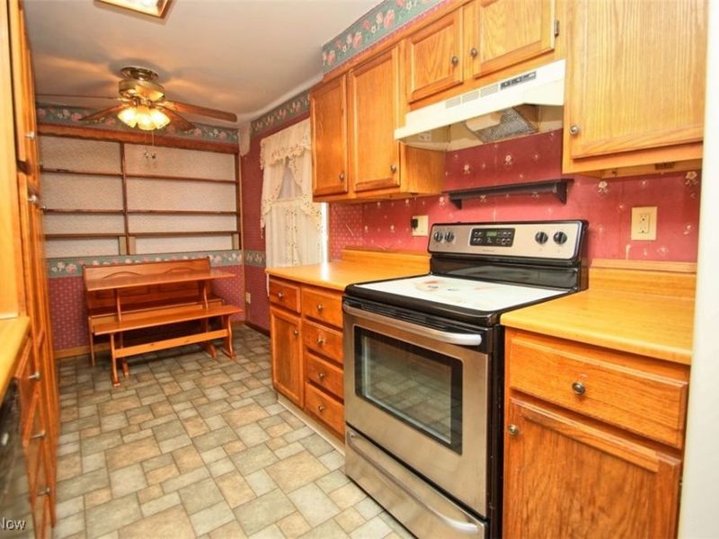 297 Abbe Road N, Elyria, OH 44035 Photo 7