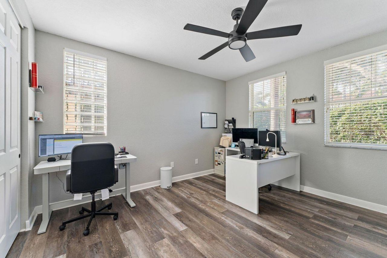 500 Pacific Grove Drive, Unit 8, West Palm Beach, FL 33401 Photo