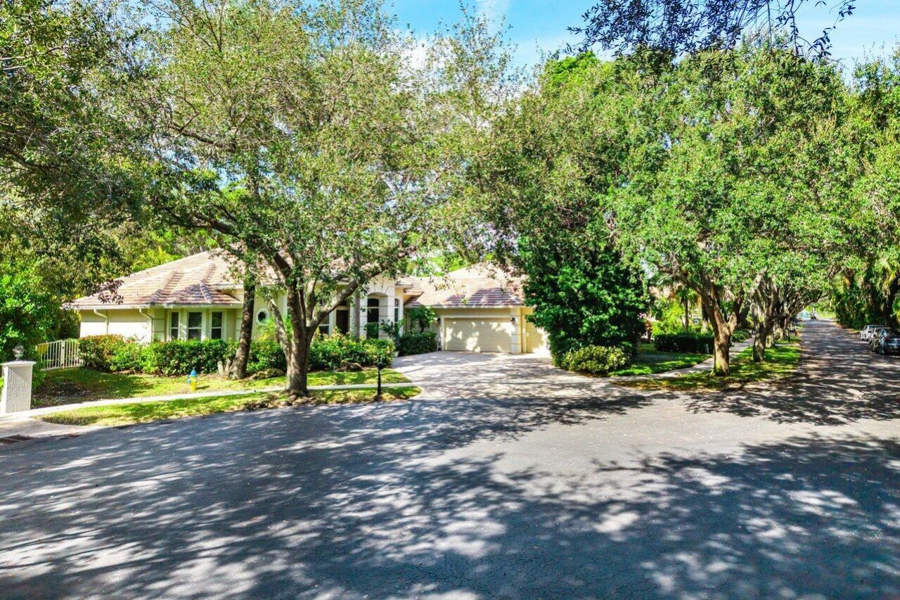 2560 Whispering Oaks Lane, Delray Beach, FL 33445 Photo