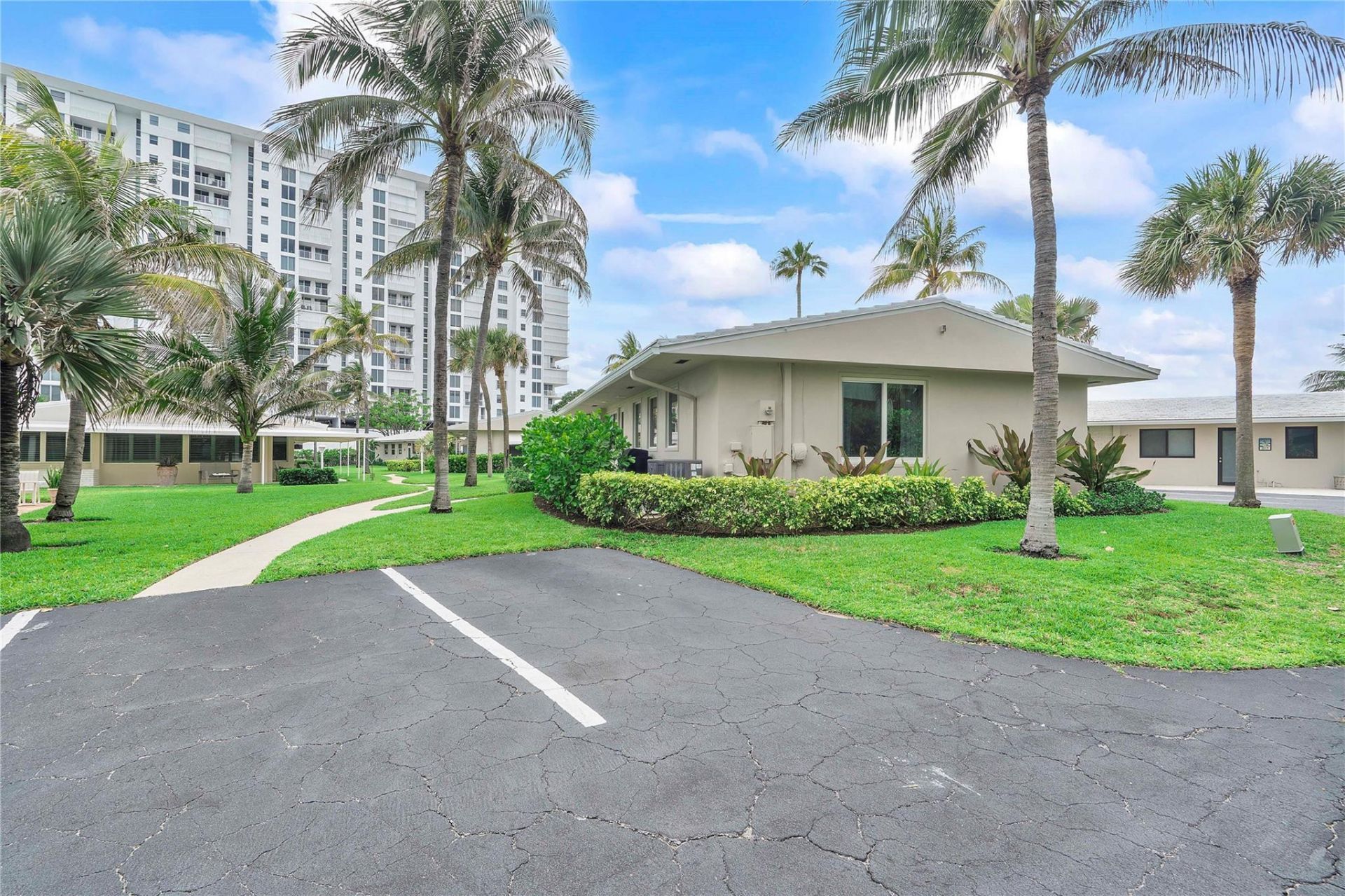 1100 S Ocean Boulevard, Unit D16, Pompano Beach, FL 33062 Photo