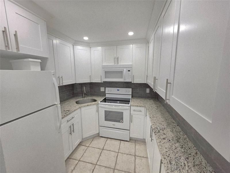 3200 NE 7th Court, Unit 205C, Pompano Beach, FL 33062 Photo