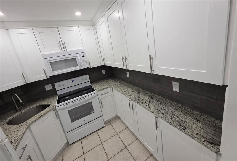 3200 NE 7th Court, Unit 205C, Pompano Beach, FL 33062 Photo