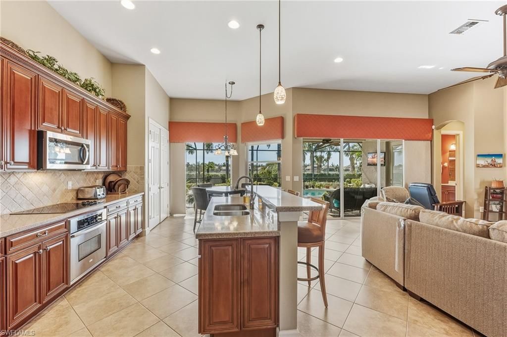 5675 Whispering Willow Way, Fort Myers, FL 33908 Photo