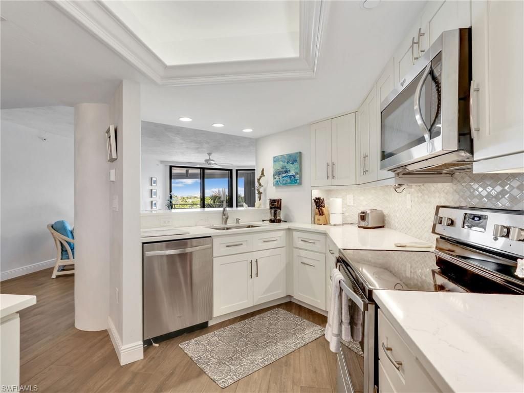 4751 Gulf Shore Blvd N, Unit 602, Naples, FL 34103 Photo