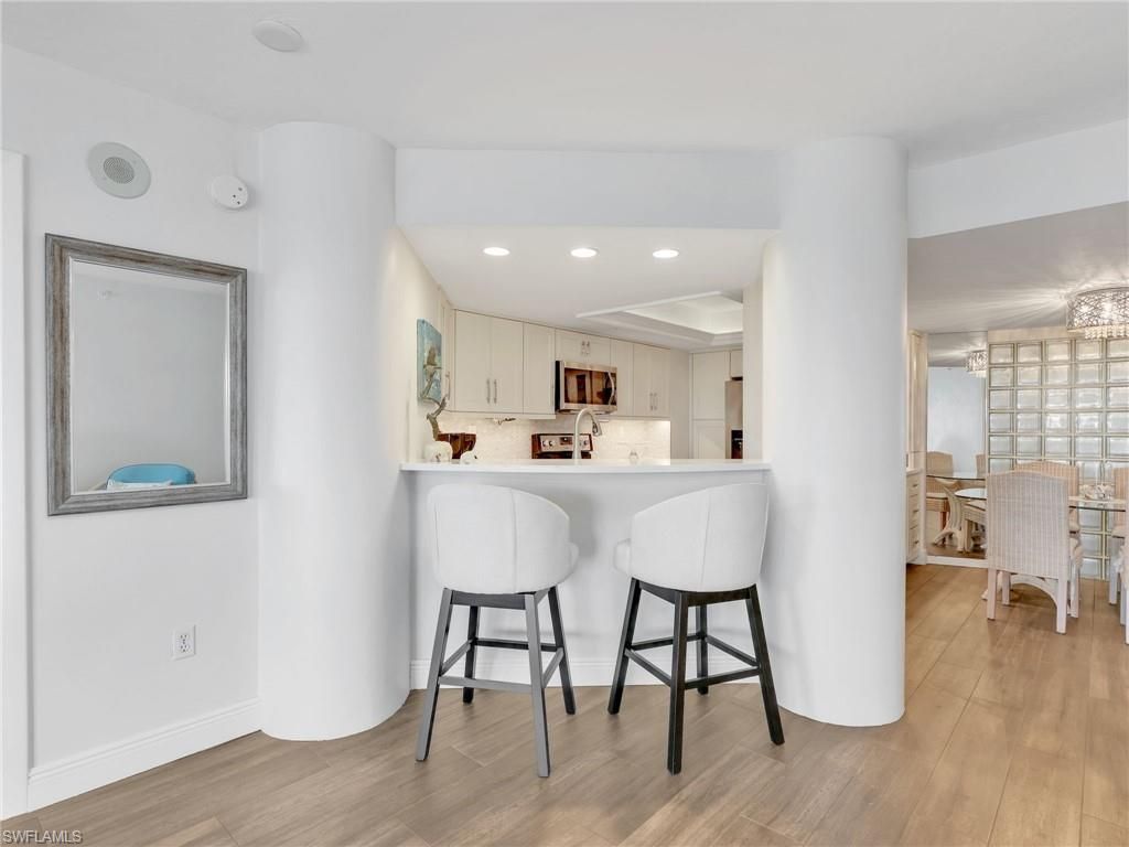 4751 Gulf Shore Blvd N, Unit 602, Naples, FL 34103 Photo