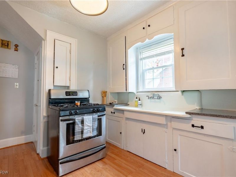 1030 Sunset Drive, Alliance, OH 44601 Photo 11