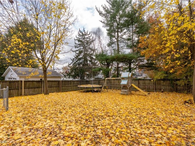 1030 Sunset Drive, Alliance, OH 44601 Photo 38