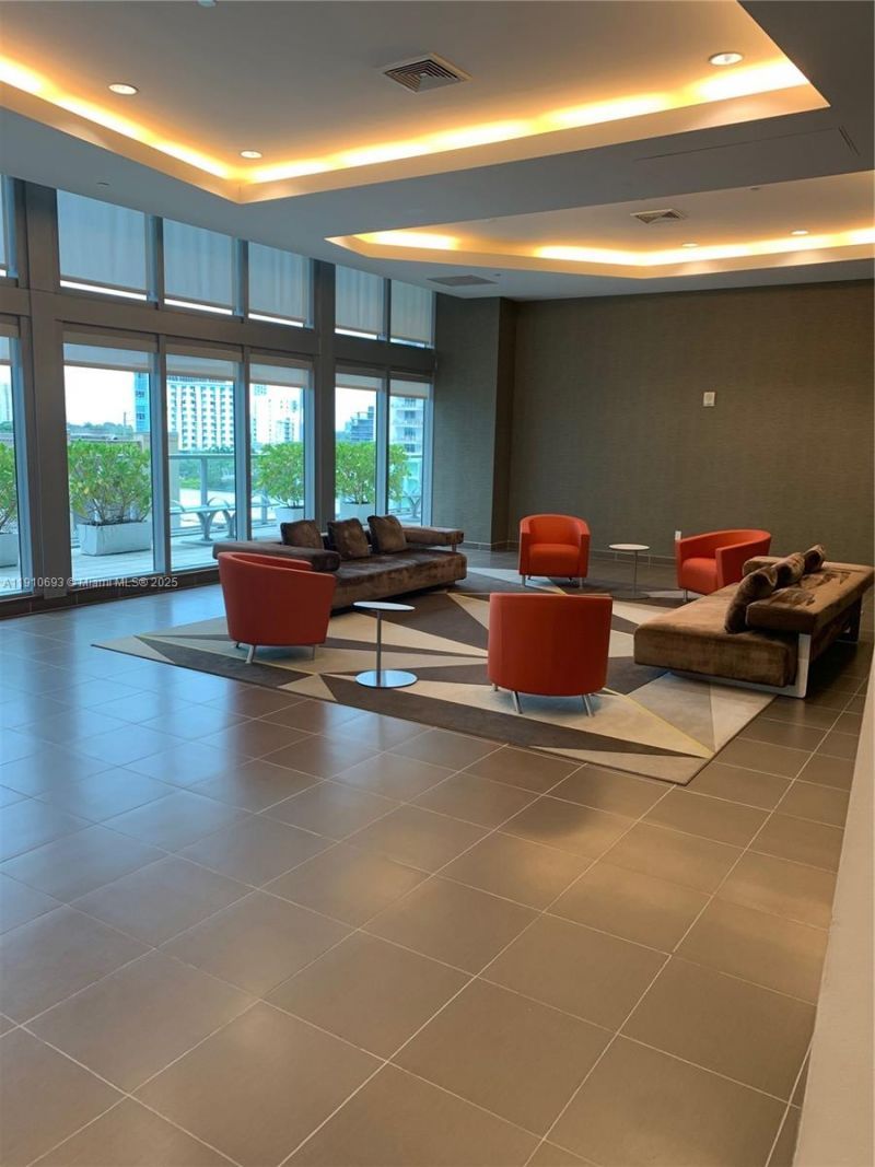 79 SW 12th St, Unit 1002-S, Miami, FL 33130 Photo