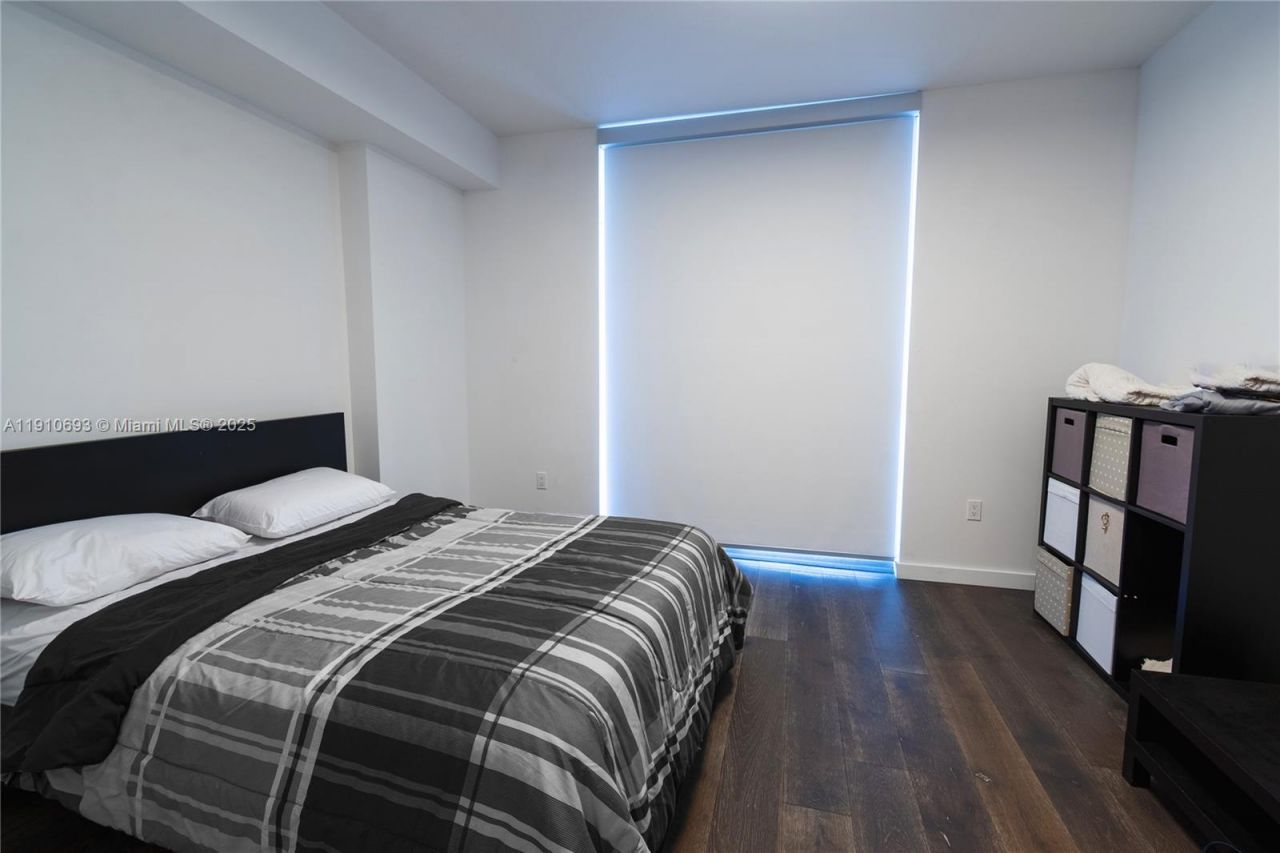 79 SW 12th St, Unit 1002-S, Miami, FL 33130 Photo