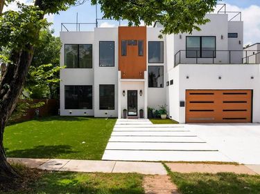 3946 N Cresthaven Road, Dallas, TX 75209