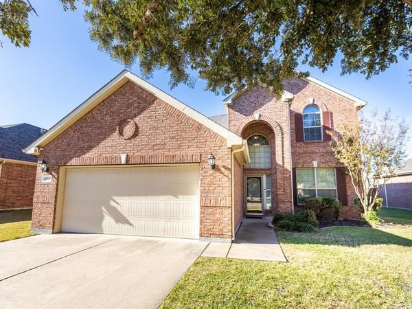 804 W Bend Boulevard, Burleson, TX 76028