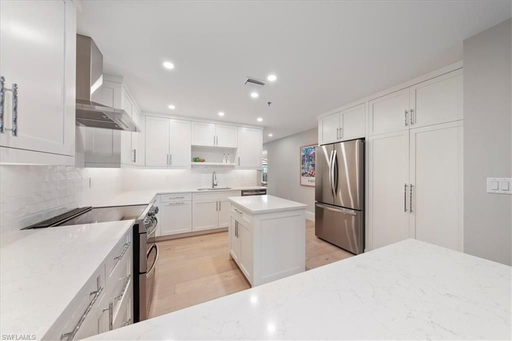 569 Park Shore Dr, Unit G5, Naples, FL 34103 Photo