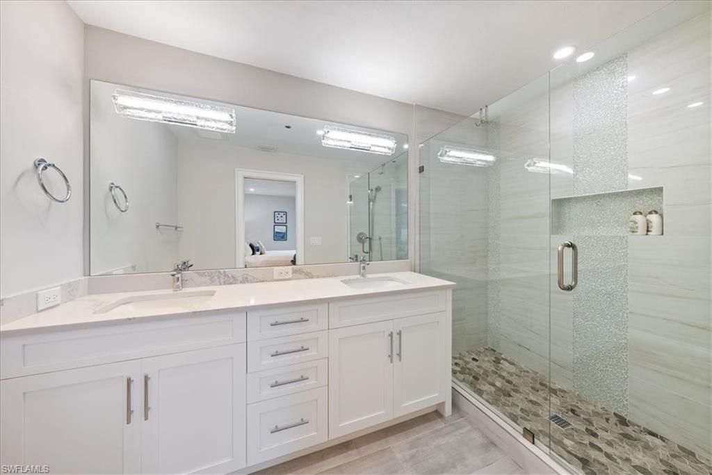 569 Park Shore Dr, Unit G5, Naples, FL 34103 Photo