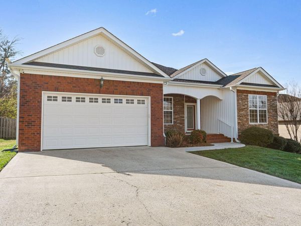 8964 Sunridge Drive, Ooltewah, TN 37363