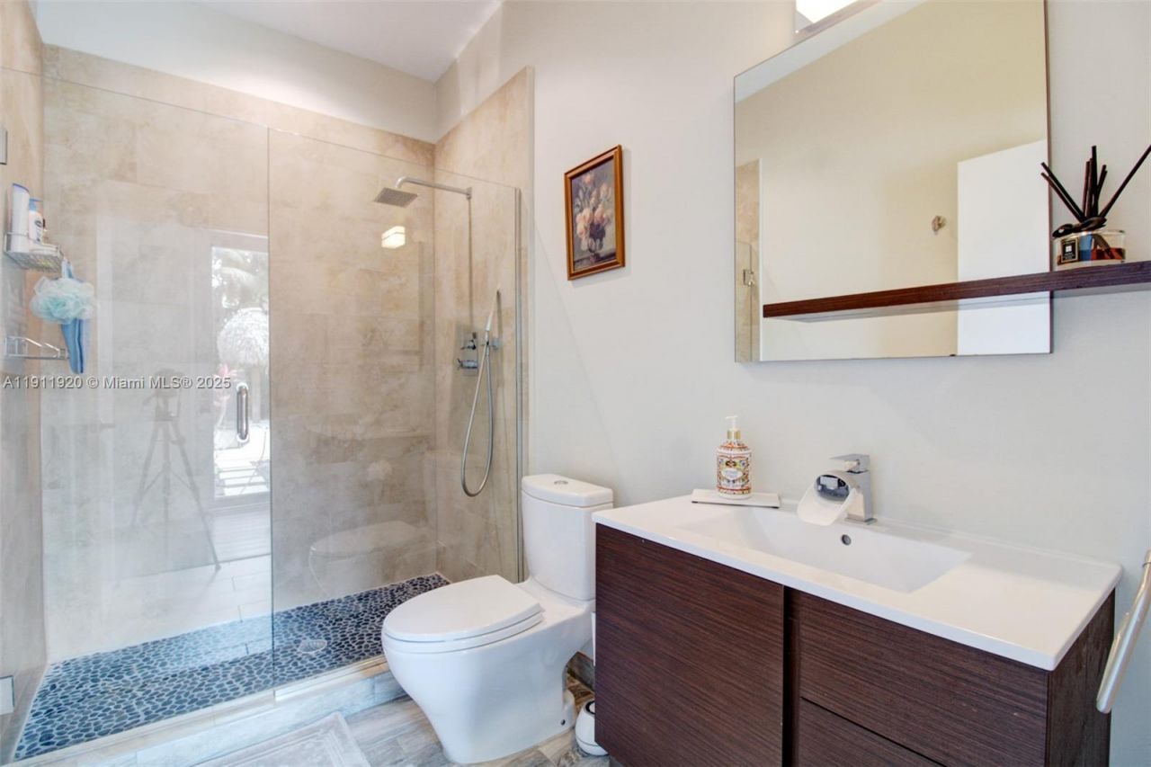 6900 SW 104th St, Pinecrest, FL 33156 Photo