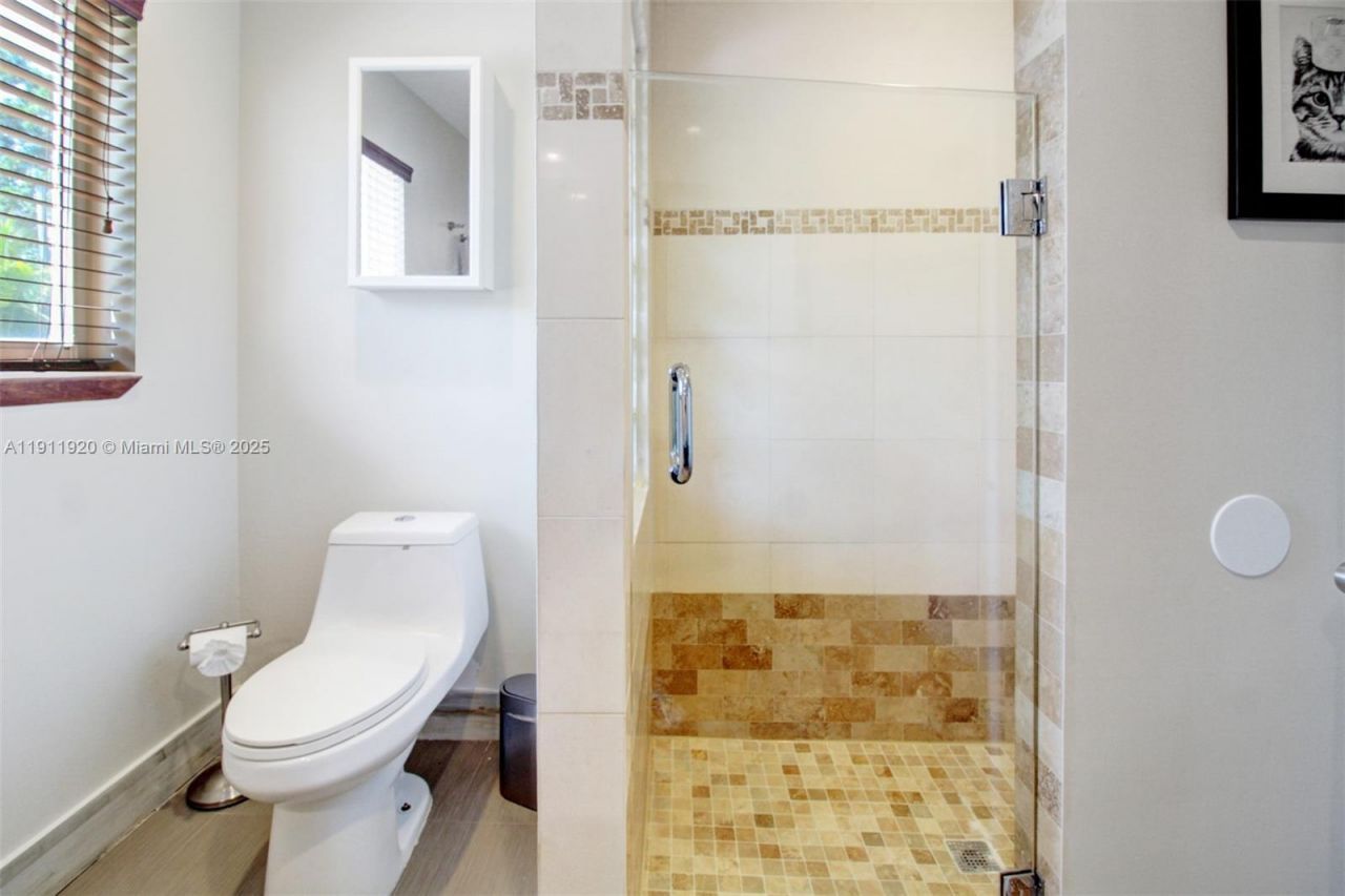 6900 SW 104th St, Pinecrest, FL 33156 Photo