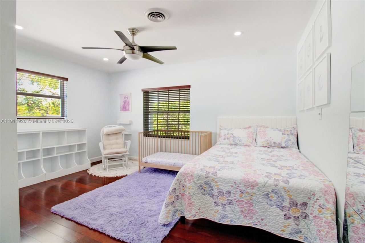 6900 SW 104th St, Pinecrest, FL 33156 Photo