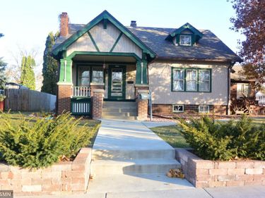 1227 11th Street E, Glencoe, MN 55336