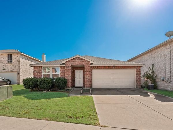 602 Ambarella Street, Arlington, TX 76002