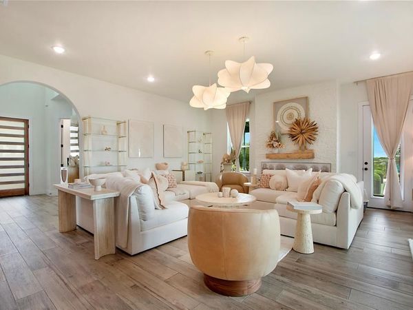 301 Paint Pony Trail N, Fort Worth, TX 76108