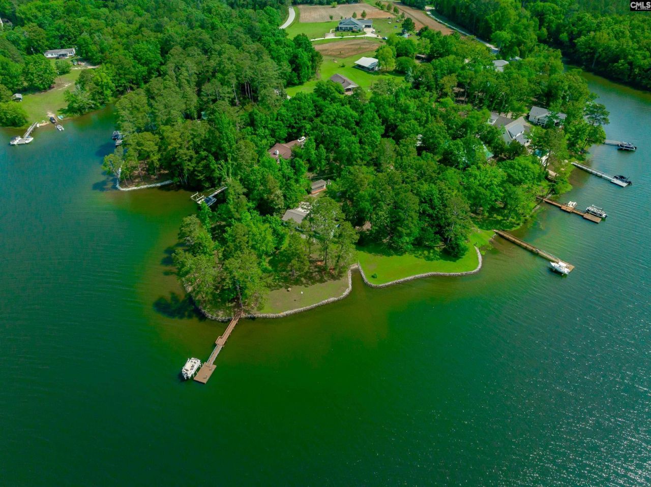 748 Crystal Lake Circle  Photo 12