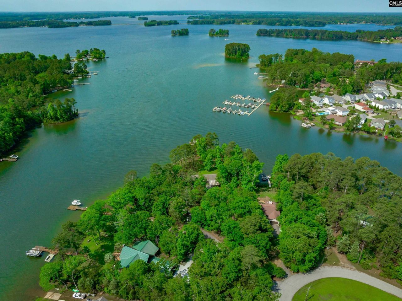 748 Crystal Lake Circle  Photo 14