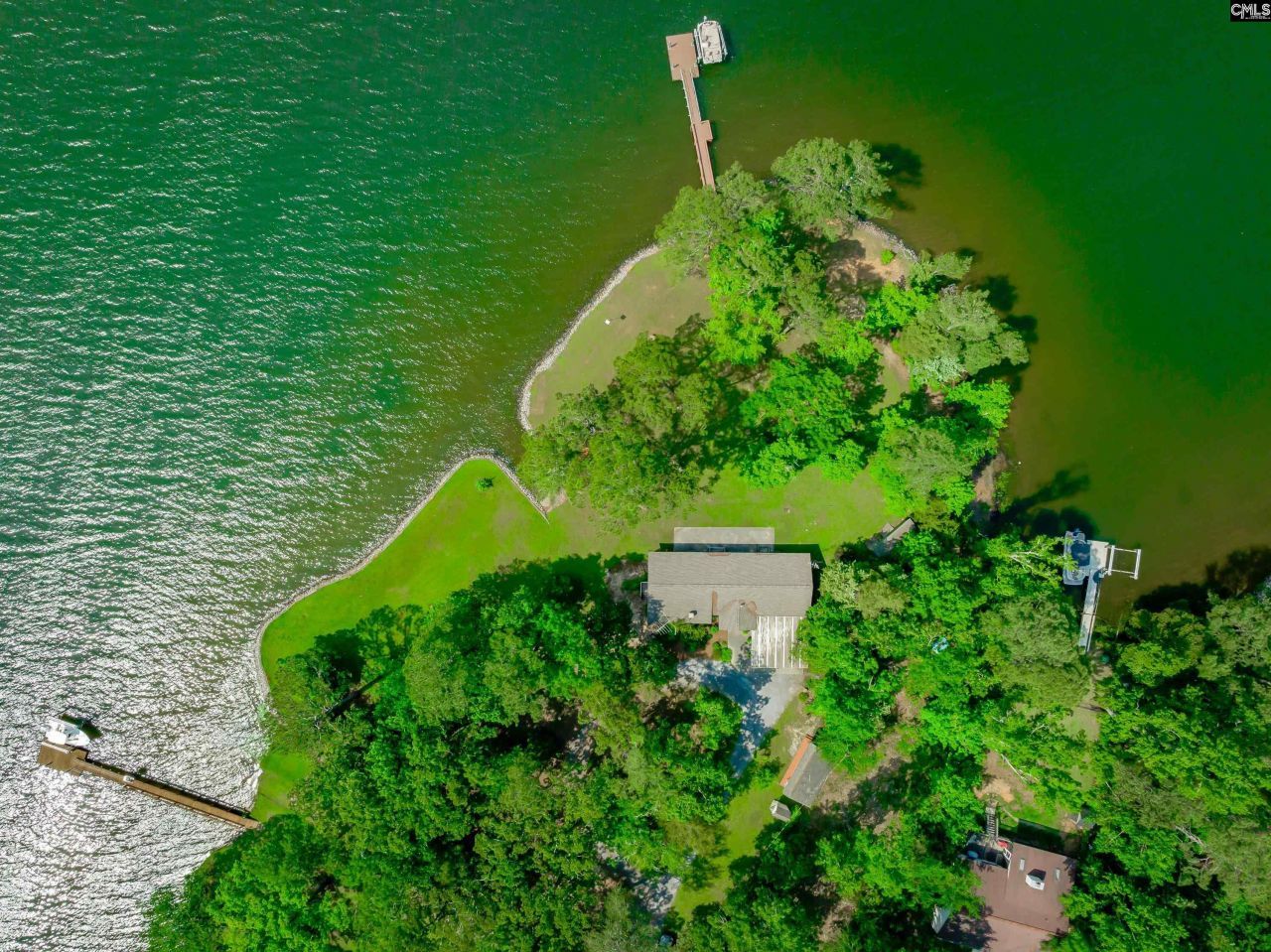 748 Crystal Lake Circle  Photo 15