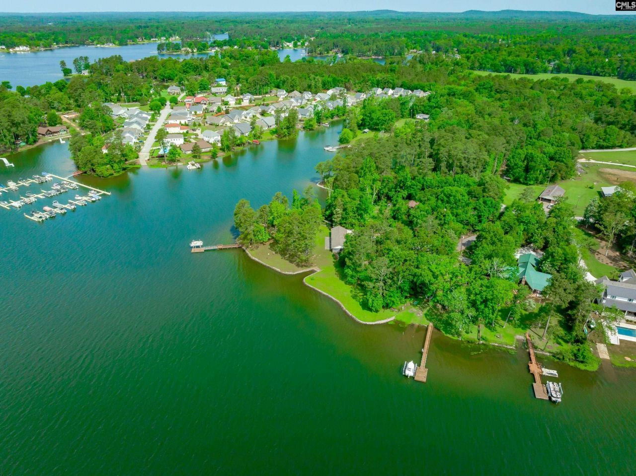 748 Crystal Lake Circle  Photo 18