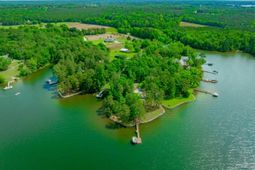 748 Crystal Lake Circle  photo 4