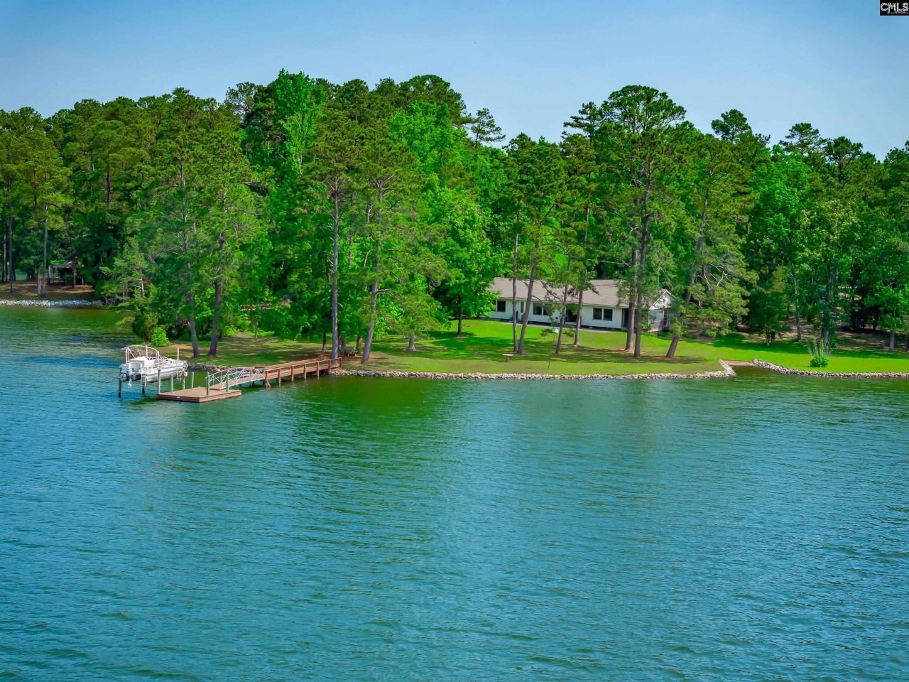 748 Crystal Lake Circle  Photo 21