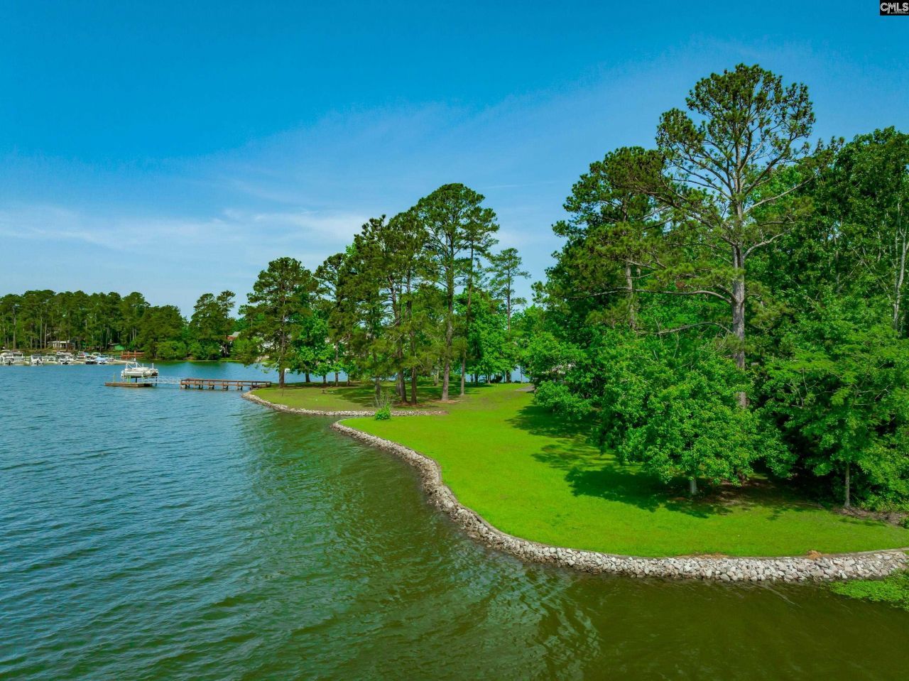 748 Crystal Lake Circle  Photo 24