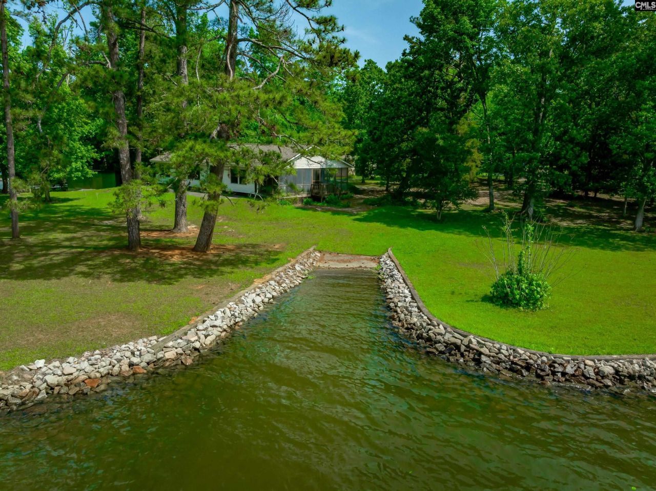 748 Crystal Lake Circle  Photo 30